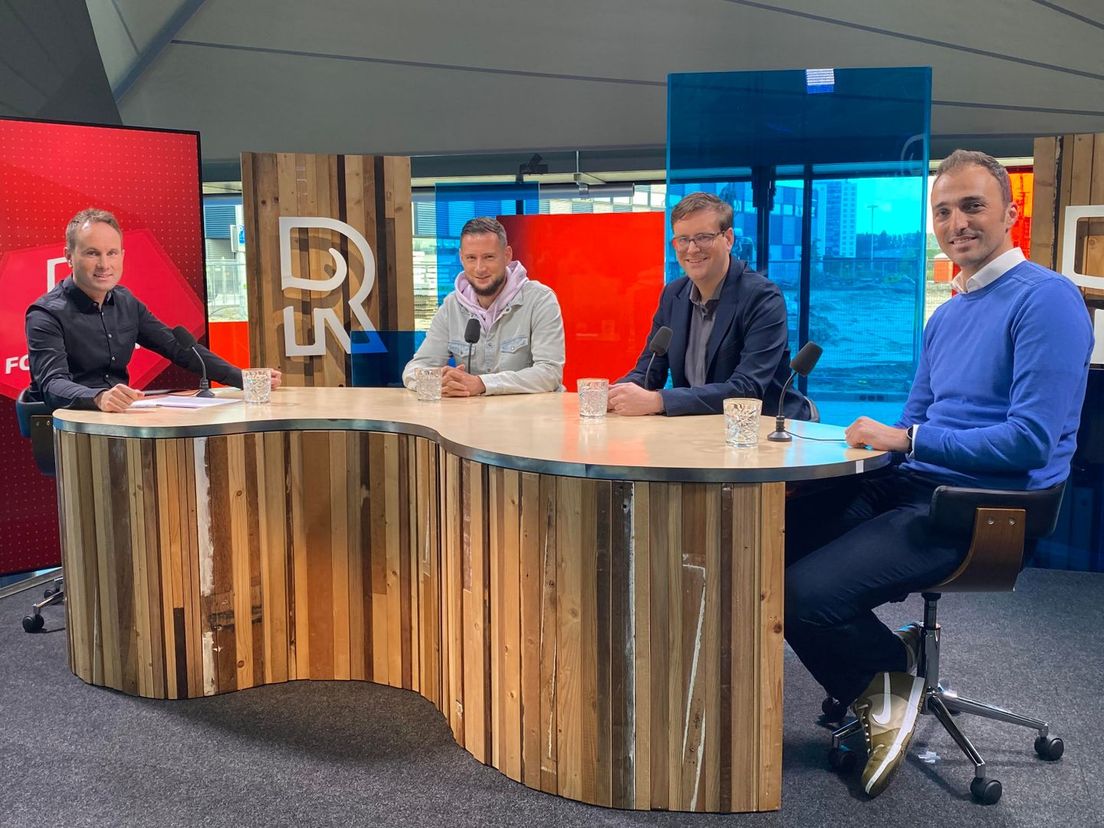 FC Rijnmond met van links naar rechts: Bart Nolles, Luigi Bruins, Dennis van Eersel en Dennis Kranenburg