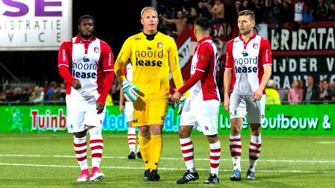 Het seizoen zit erop voor FC Emmen, maar wie gaan en blijven er? (Rechten: Roel Bos/sportfoto.org)