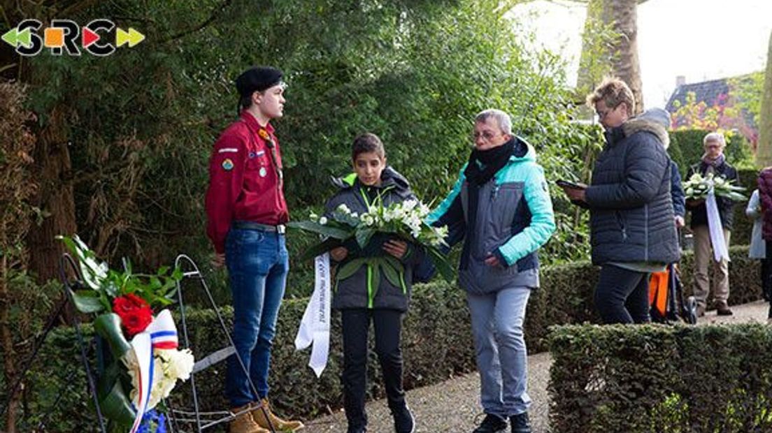 Dodenherdenking in Culemborg: bloemen en kransen bij monumenten