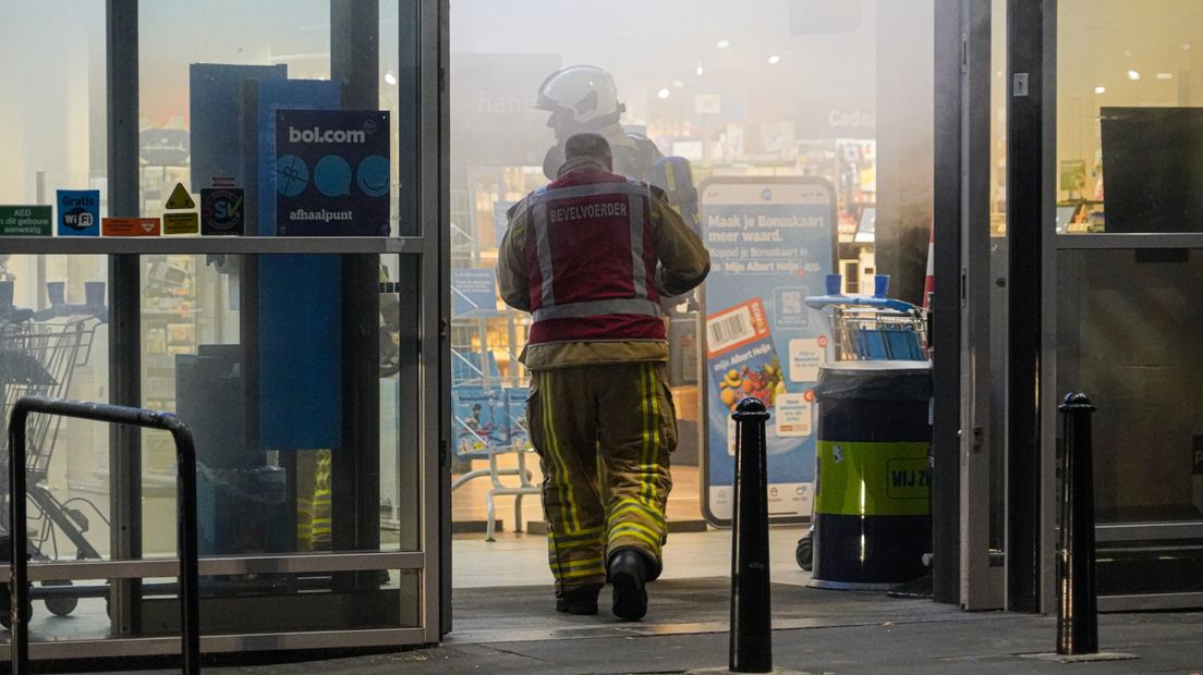 Brandweer aanwezig in de supermarkt