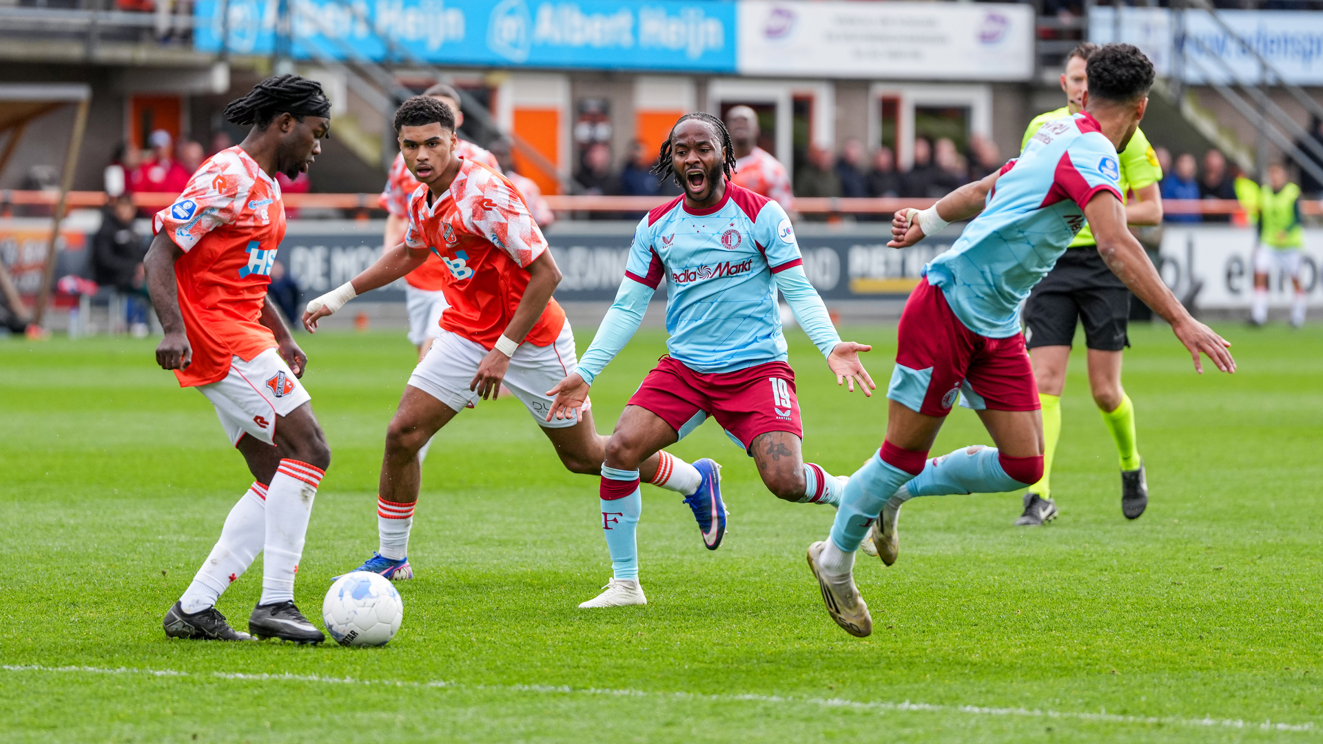 Feyenoord worstelt op bezoek bij FC Volendam