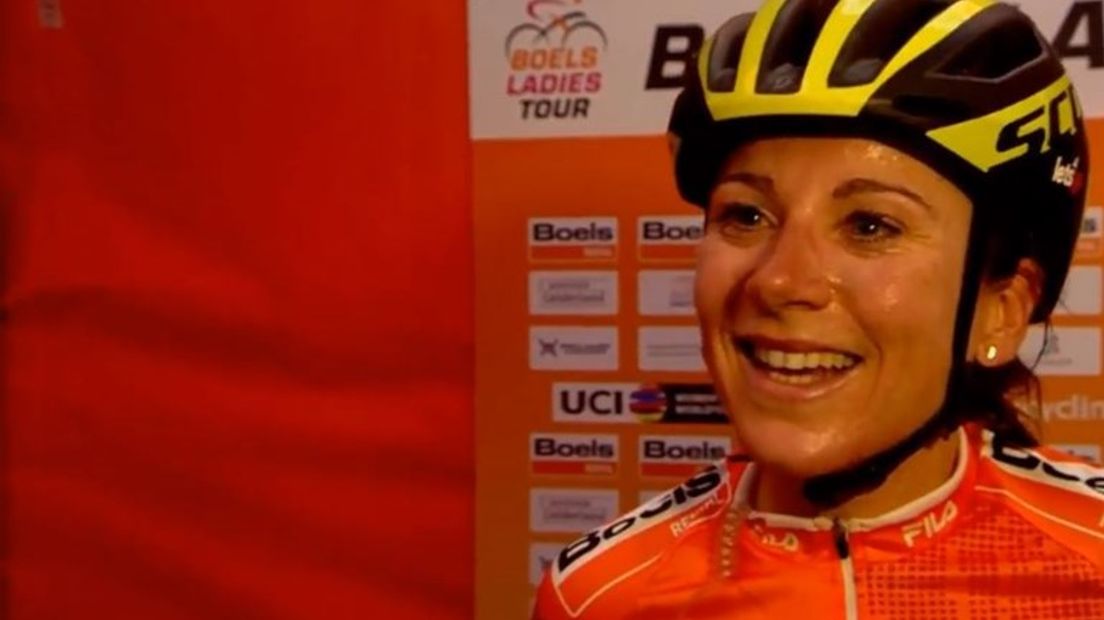 De Boels Ladies Tour is dit jaar live te volgen via Omroep Gelderland. Alle ogen zijn op Annemiek van Vleuten gericht. De Wageningse wielrenster won de laatste twee edities van de wielerwedstrijd door Nederland en staat ook nu met grote ambities aan de start.