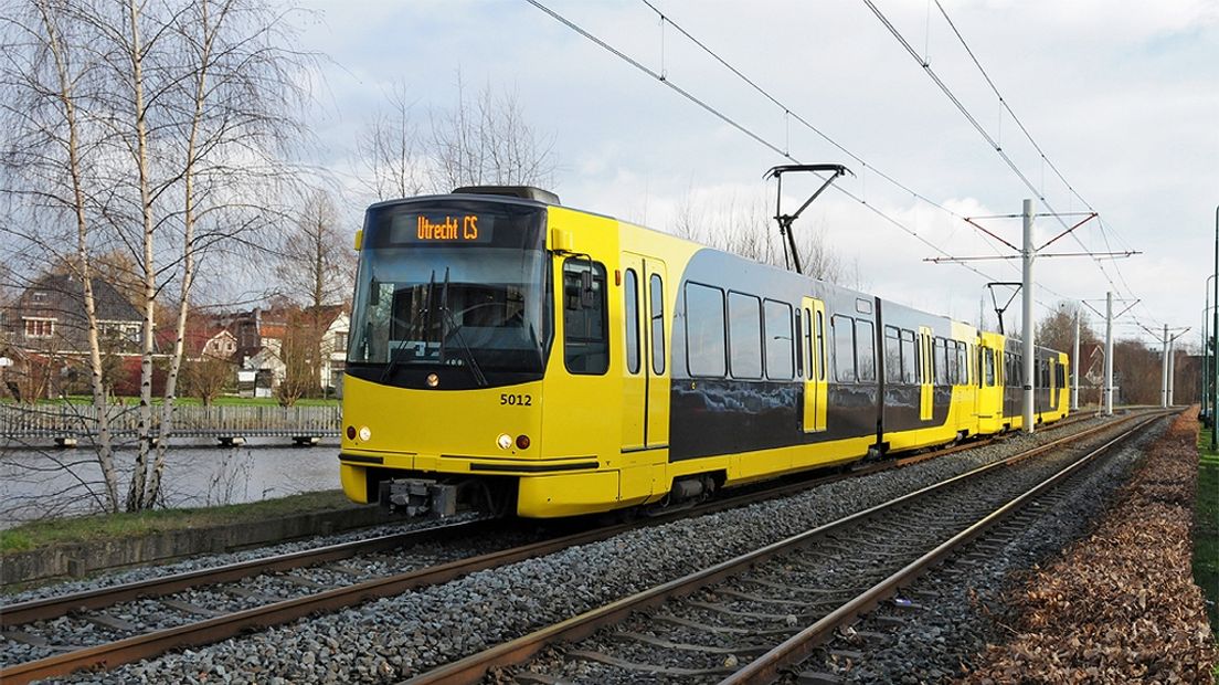 De tram kreeg in 2014 een nieuw likje verf van vervoerder U-OV