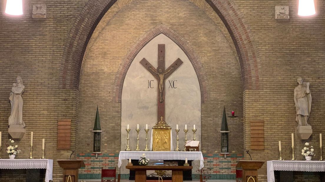 kerkinterieur Dedemsvaart