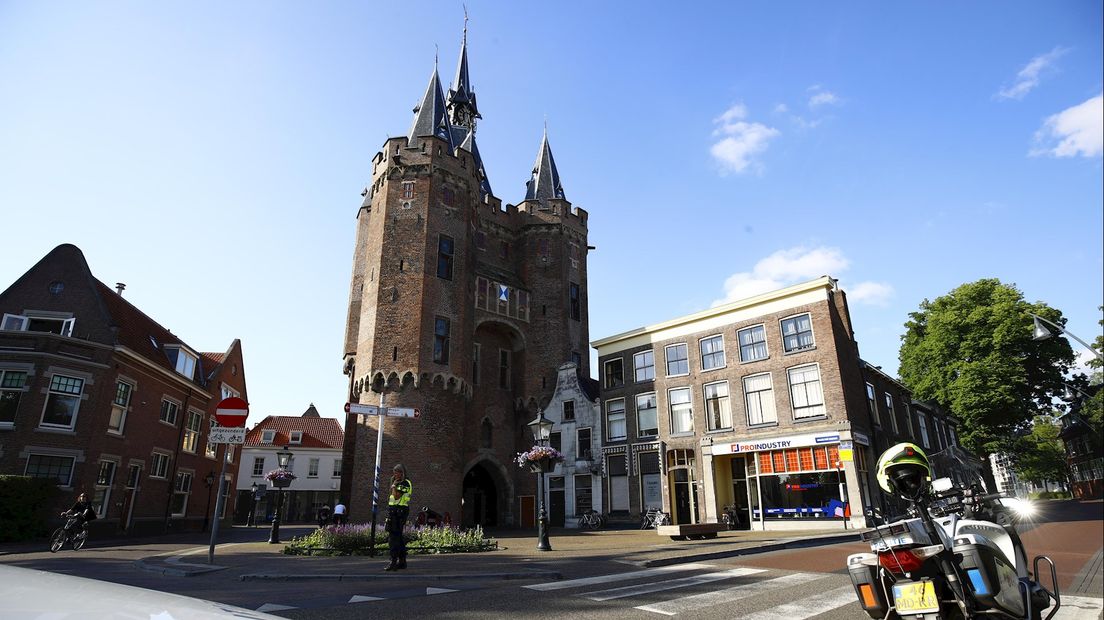 Politie zoekt man die vrouwen in Zwolle lastigviel