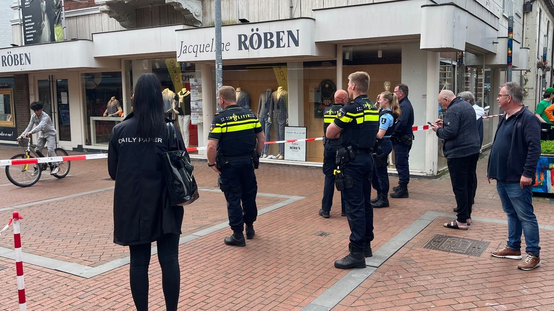 Een deel van de Langestraat in Winschoten is afgesloten