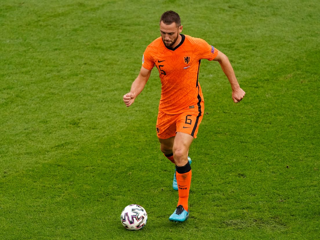 Stefan de Vrij werd dit seizoen kampioen met Inter en trekt zijn goede spel door op het EK