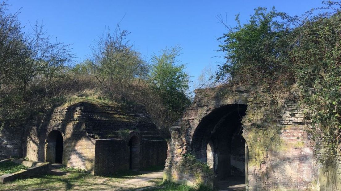 Toegang tot fort Nieuw Sint-Andries
