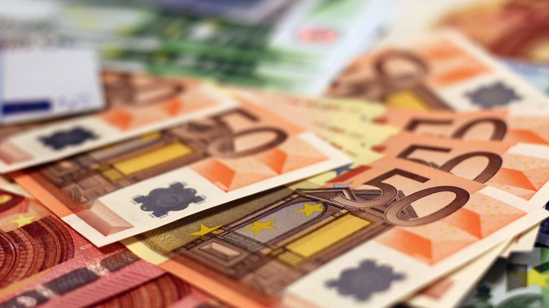 money-stack-brand-cash-art-currency-680079-pxhere.com