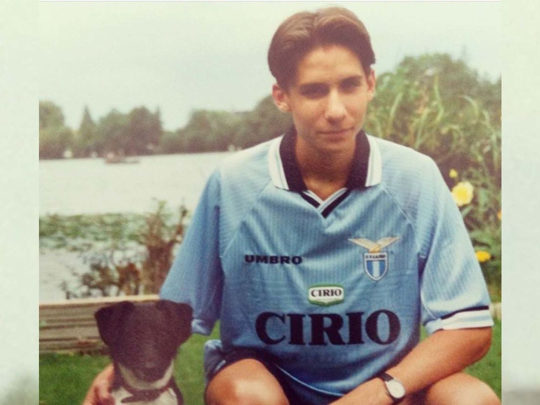 Een 15-jarige Eelco in het shirt van Lazio