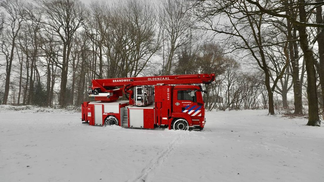 Brandweer Oldenzaal komt vast te zitten