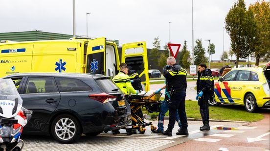 Tiener zwaargewond na botsing met auto | Explosie zorgt voor schade aan ingang supermarkt. Tiener zwaargewond na botsing met auto | Explosie zorgt voor schade aan ingang supermarkt.