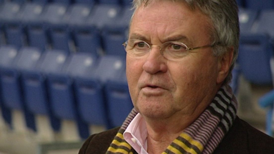 Guus Hiddink wil De Graafschap helpen