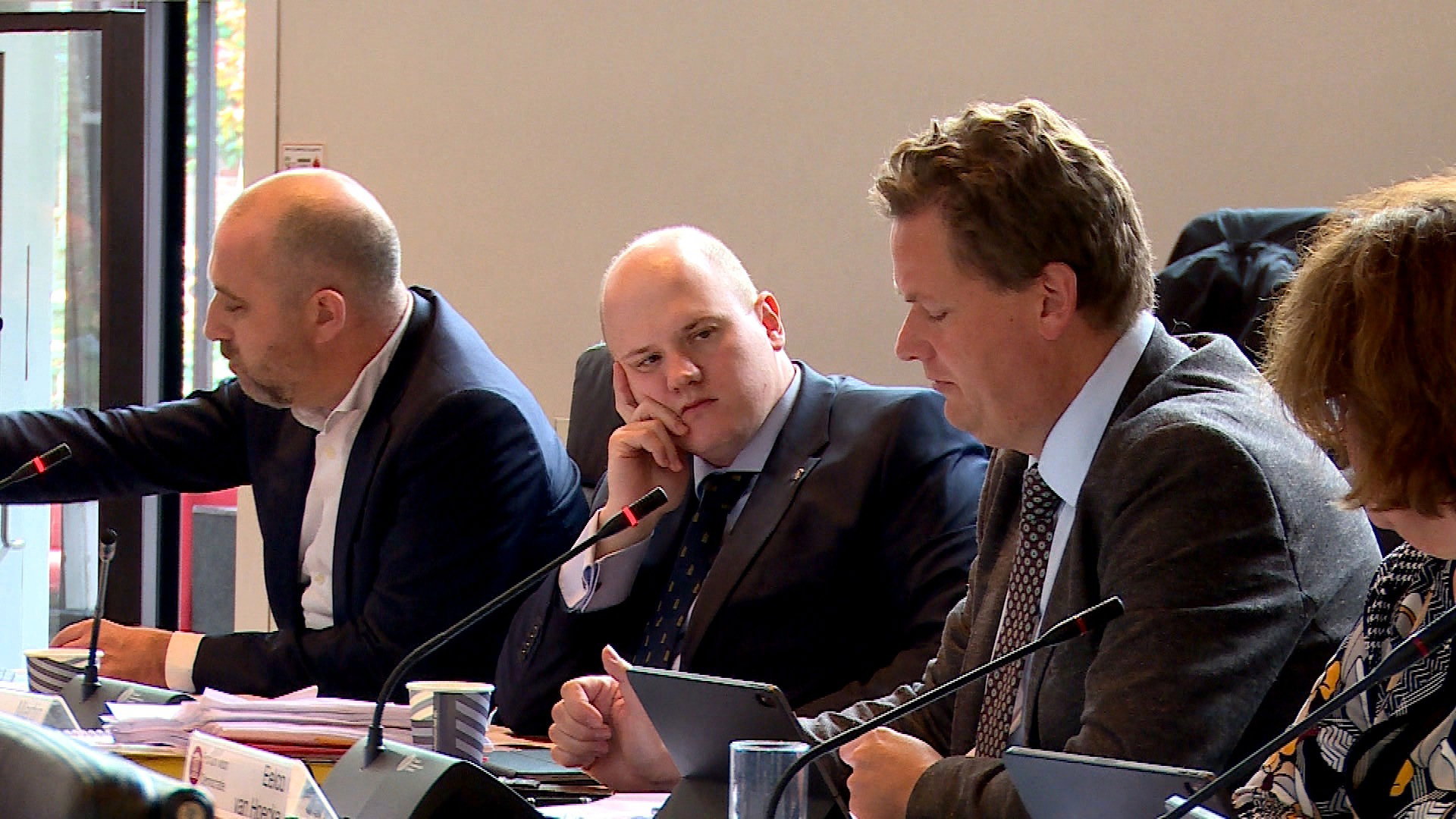 Statenleden en FvD zijn fratsen van Martin Bos beu: 'Hij is een spook-statenlid'