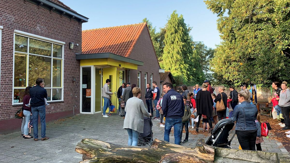 Video: 48 leerlingen toch wel naar school in Griendtsveen