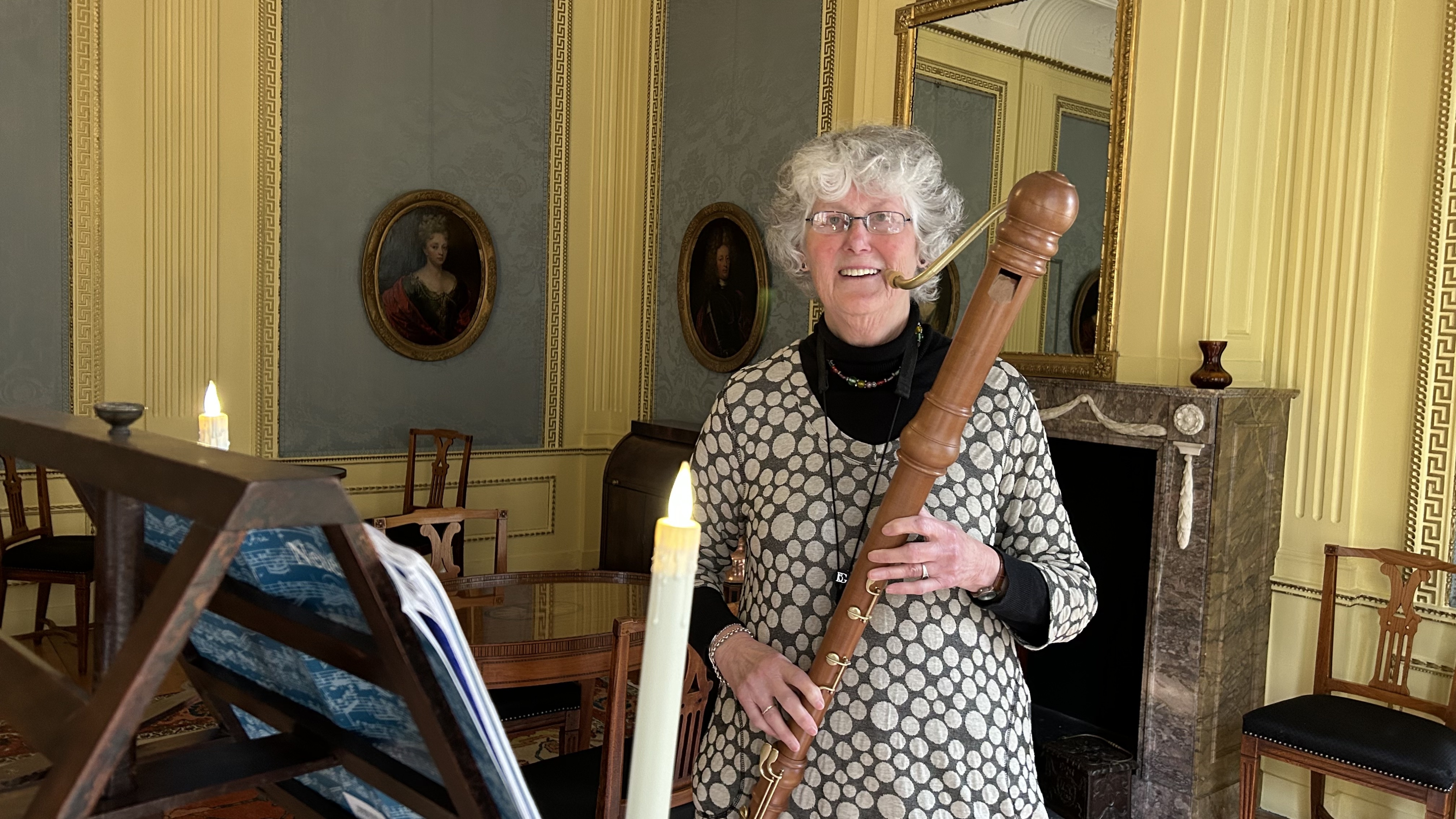 Makke Hepkema soarget foar muzyk yn it museumhûs Van Eysinga