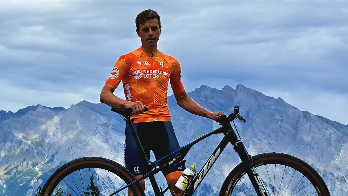 Tim Smeenge zevende bij wereldkampioenschappen mountainbike: 'Beste prestatie ooit'