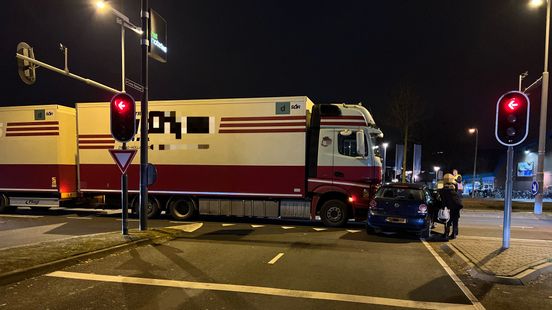 112 Nieuws: Na afsluiting A1 ook op omleidingsroute Deventer ongeluk | Scooterrijder zwaargewond in Rijssen.
