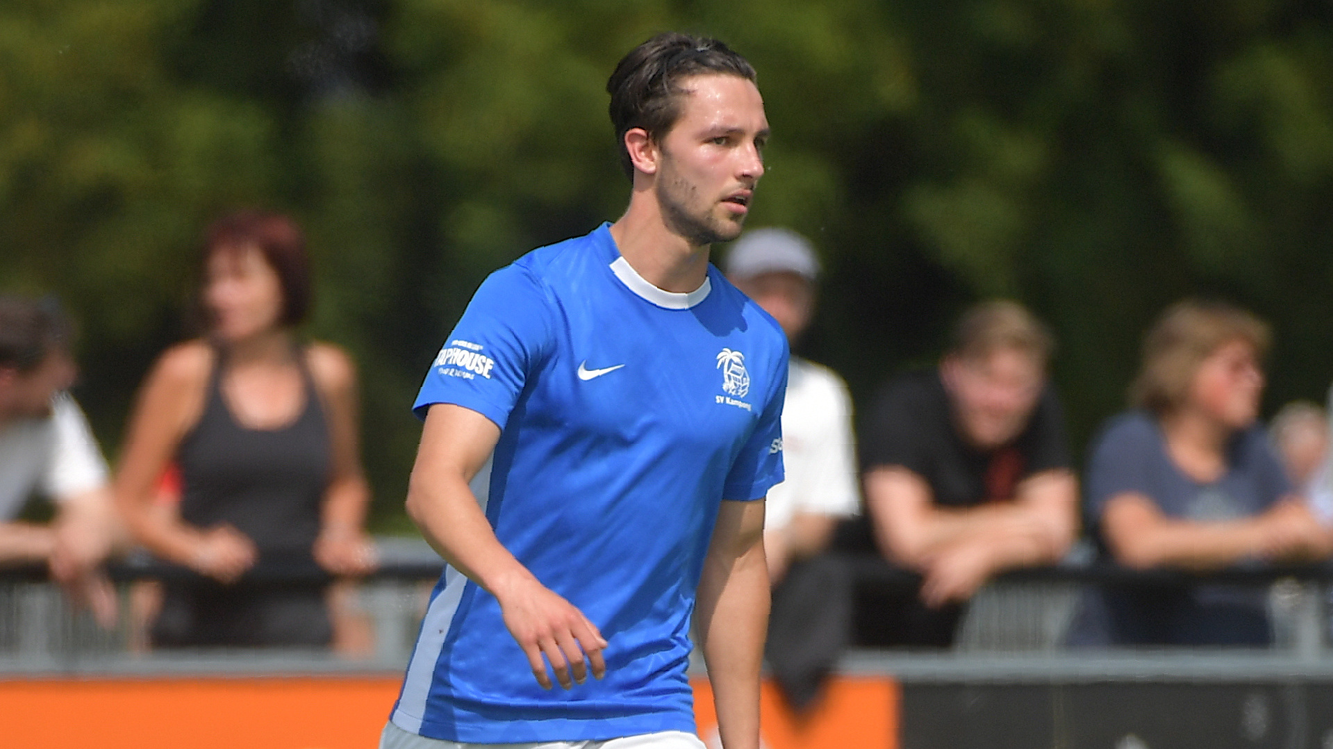Voetballers Kampong lopen averij op in titelstrijd