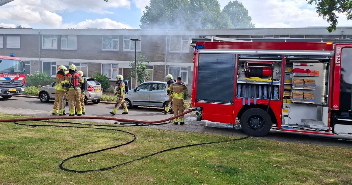Hengelo House Fire: Smoke Visible in Enschede