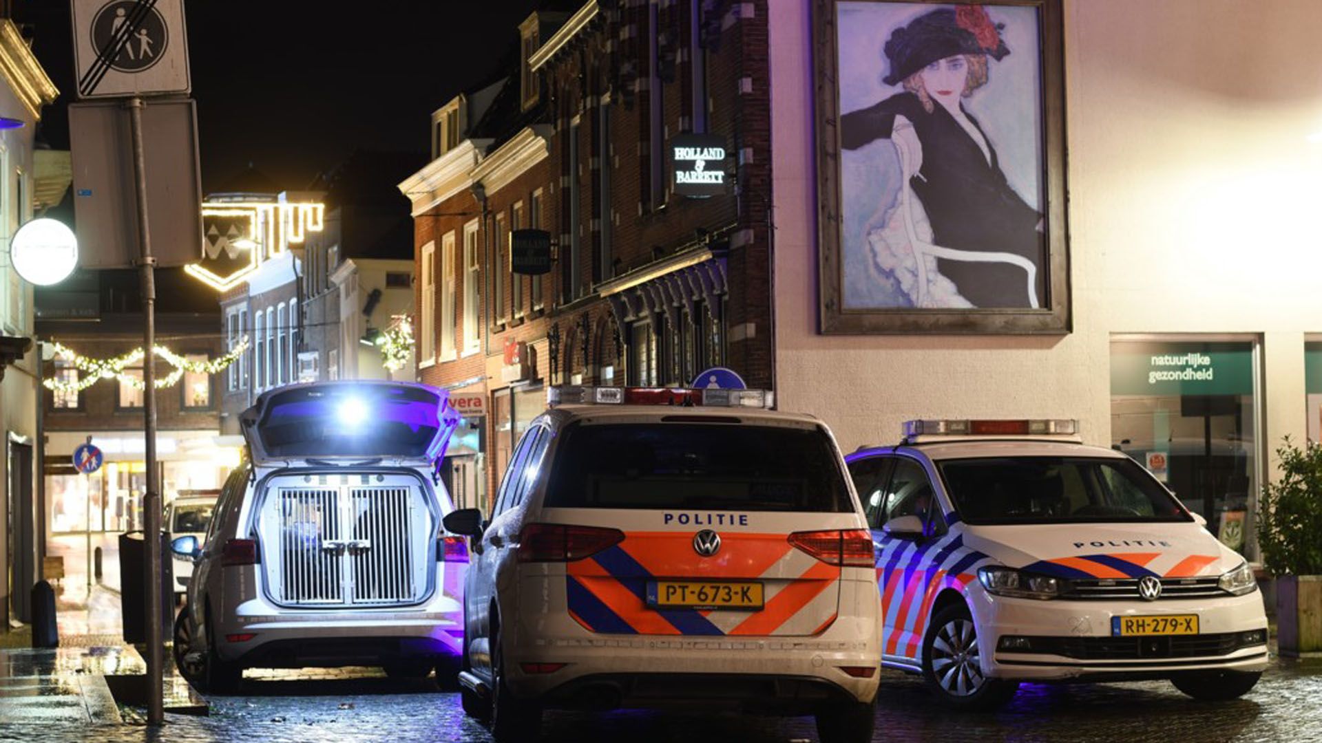 Cel- En Taakstraffen Voor Vechtende Voetbalhooligans In Woerdens Café ...