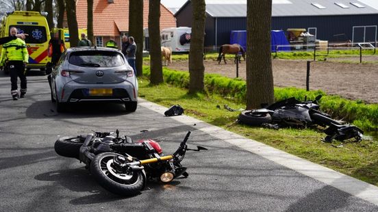 Twee motorrijders gewond bij aanrijding met auto in Zwolle Nieuws