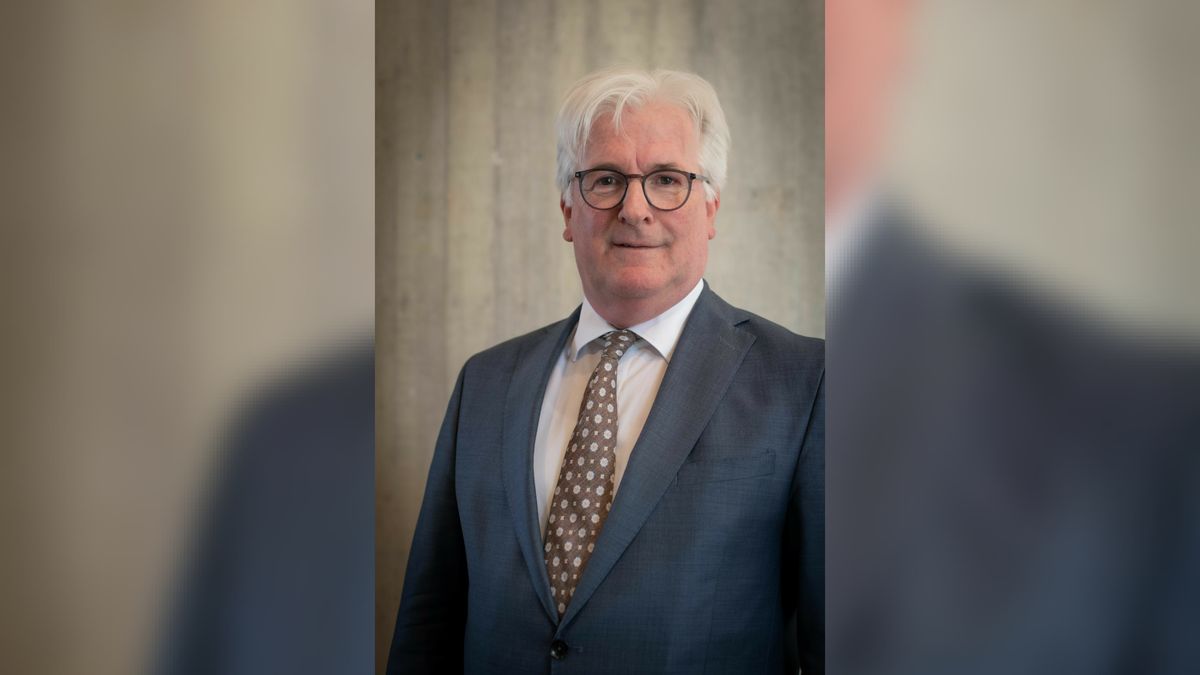 Erik van Merrienboer stopt als burgemeester van Terneuzen na raadsbesluit over azc