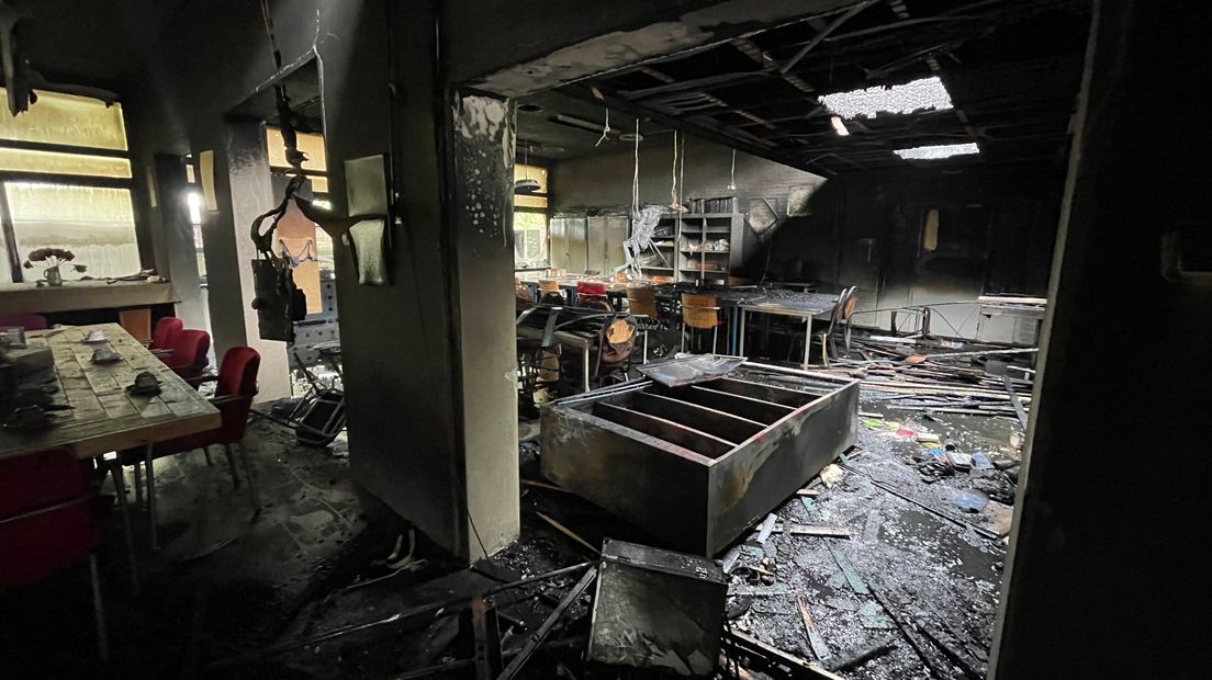 Van het buurtcentrum is binnen weinig meer over na de brand
