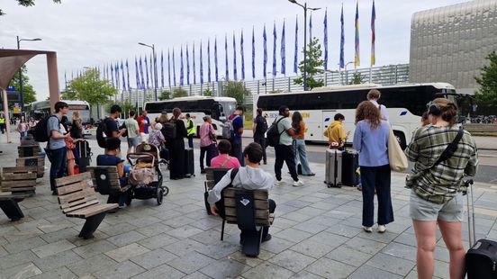 Problemen op spoor duren nog hele week, reizigers balen stevig van uitval treinen