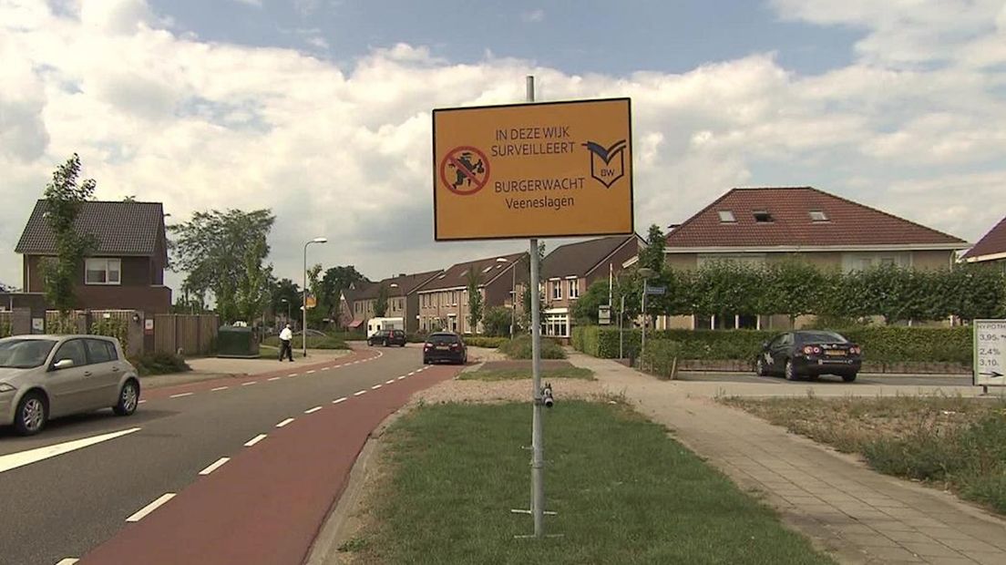 Burgerwacht in de wijk Veeneslagen in Rijssen