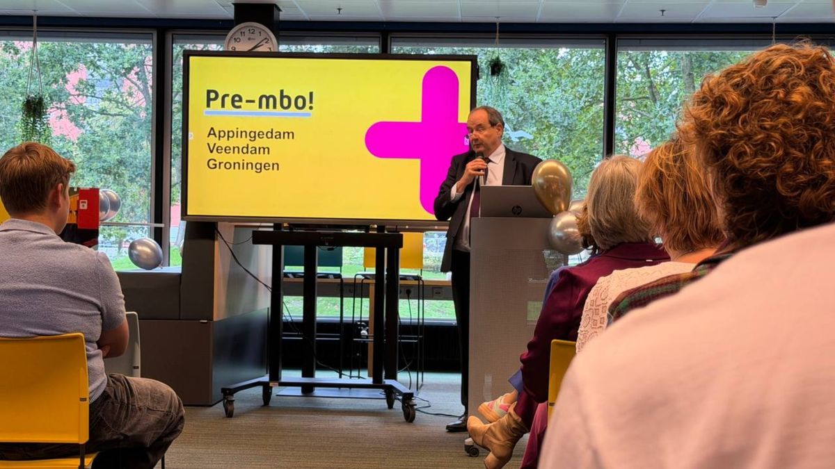 Minister Vijlbrief onder de indruk van Pre-mbo in Groningen voor schoolverlaters