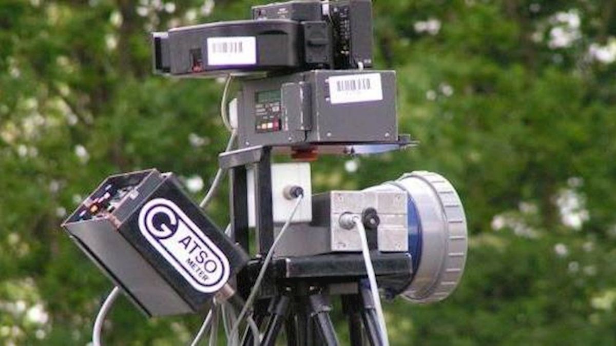 Man wil niet geflitst worden en verschuift kliko met flitser in Herxen