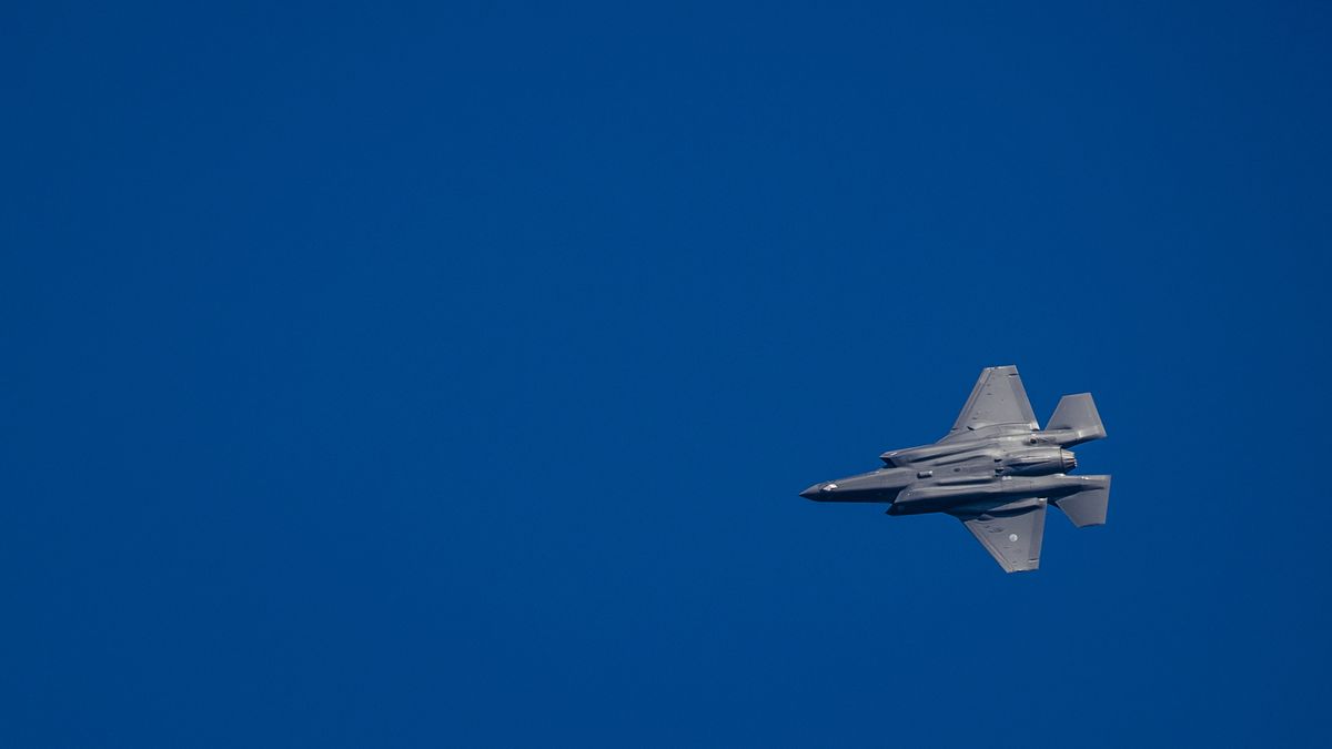 De Peel naar nieuwe fase in defensieonderzoek voor uitbreiding van jachtvliegcapaciteit