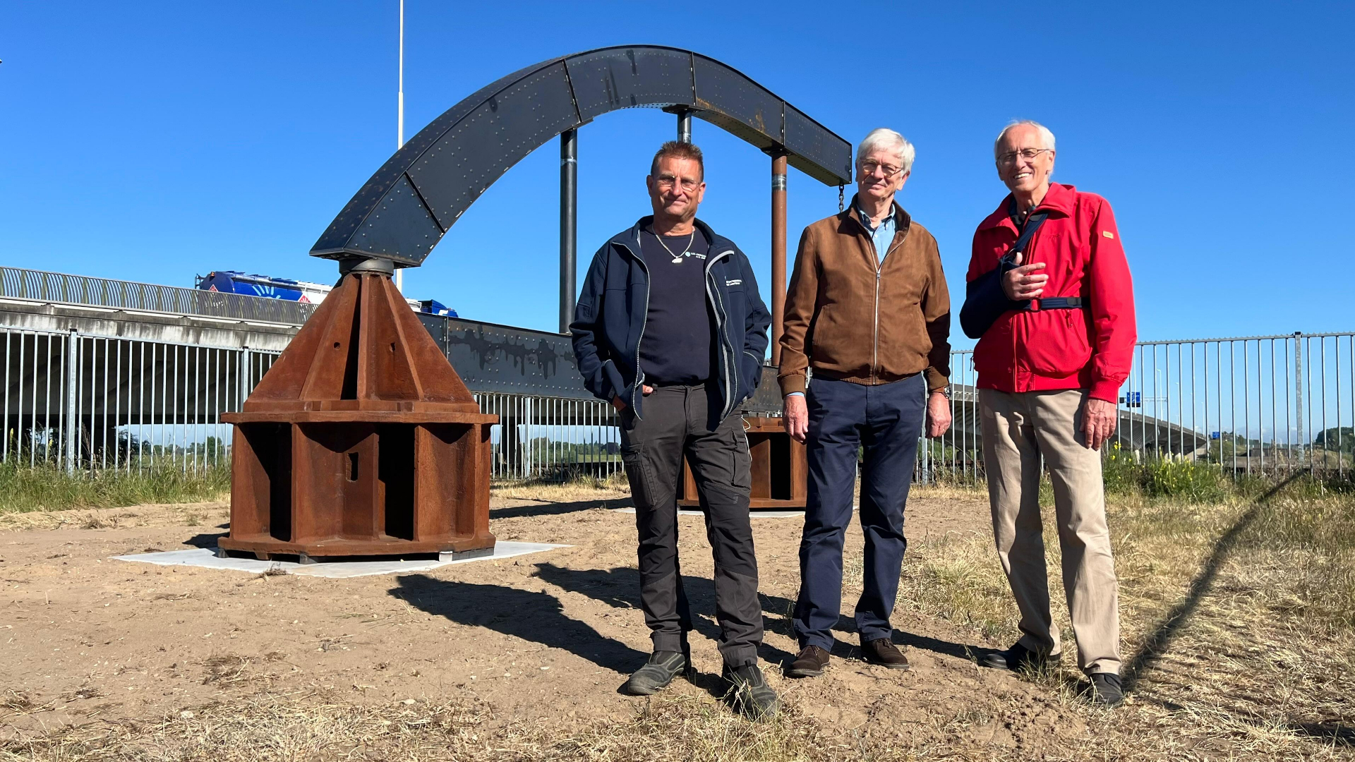 Eerbetoon aan iconische Lekbrug bij Vianen: IJzeren Dame herrijst als monument