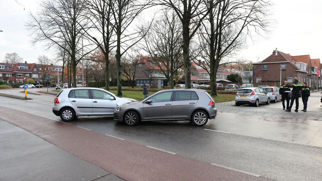 De auto's botsten vrijwel frontaal op elkaar