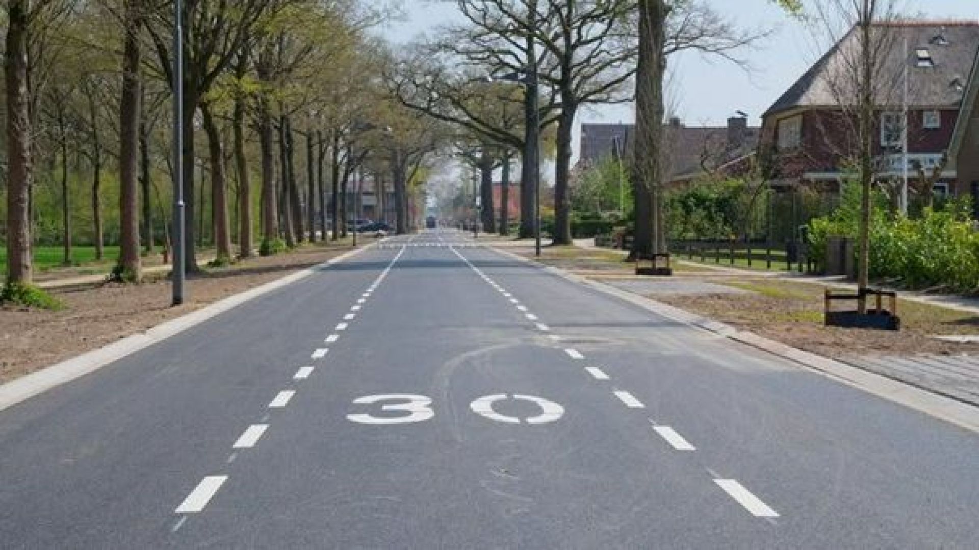 Veel kritiek op heringerichte Groenloseweg, ‘te smal en onveilig’.