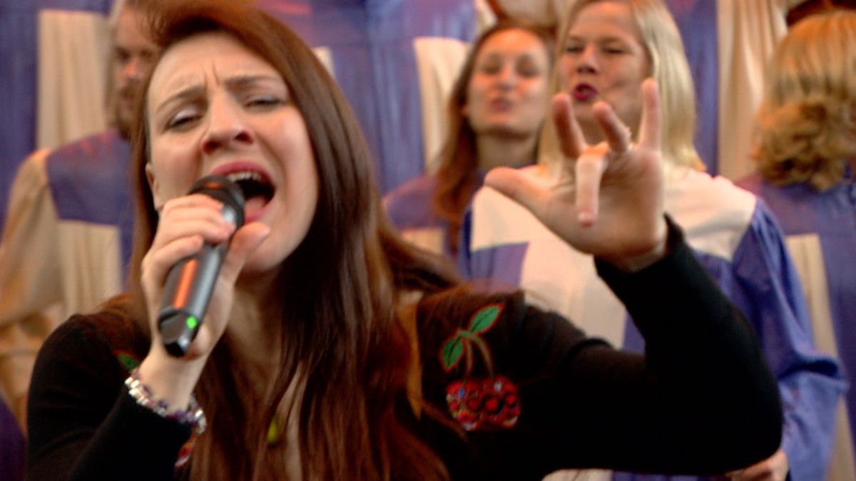 Door dit gospelkoor zit de kerk in Kwadendamme tot de nok toe vol