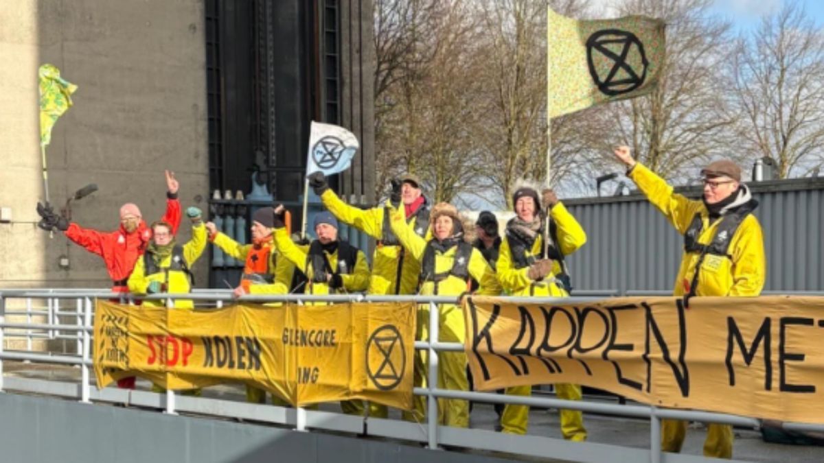 Prinses Irenesluis in Wijk bij Duurstede gestremd door klimaatactie