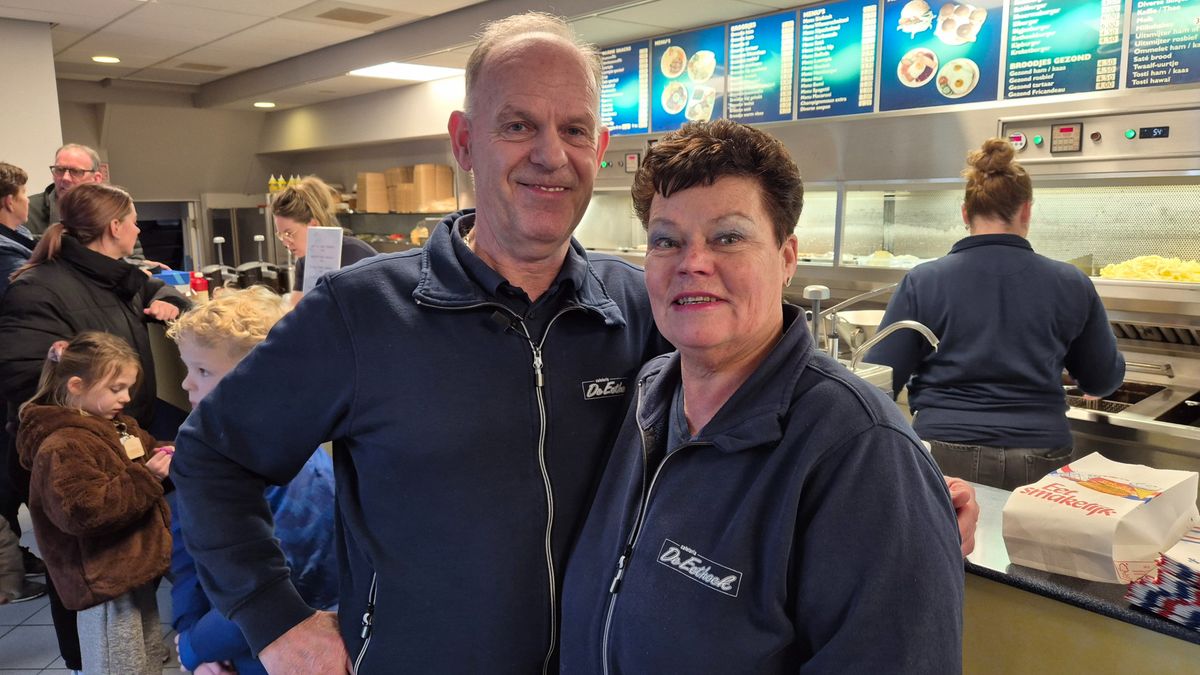 Bekende snackbar al een dag voor sluiting door voorraad heen: 'Gekkenhuis'