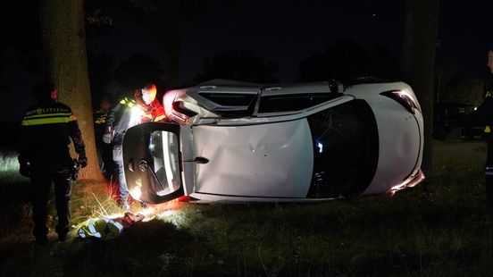 Auto vliegt uit de bocht, bestuurder spoorloos Home