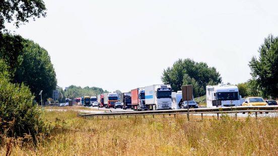 Botsing op A15 • boot in brand
