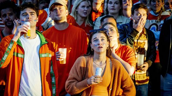 Tweede Kamer na Zwols voorstel: WK-wedstrijden gratis uitzenden tot 5000 bezoekers Home
