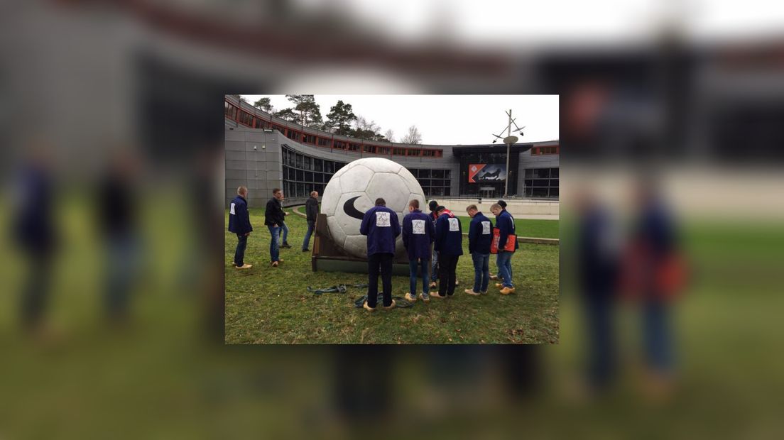 Manlju fan de âldjierploech fan Aldeberkeap foar de grutte KNVB-bal