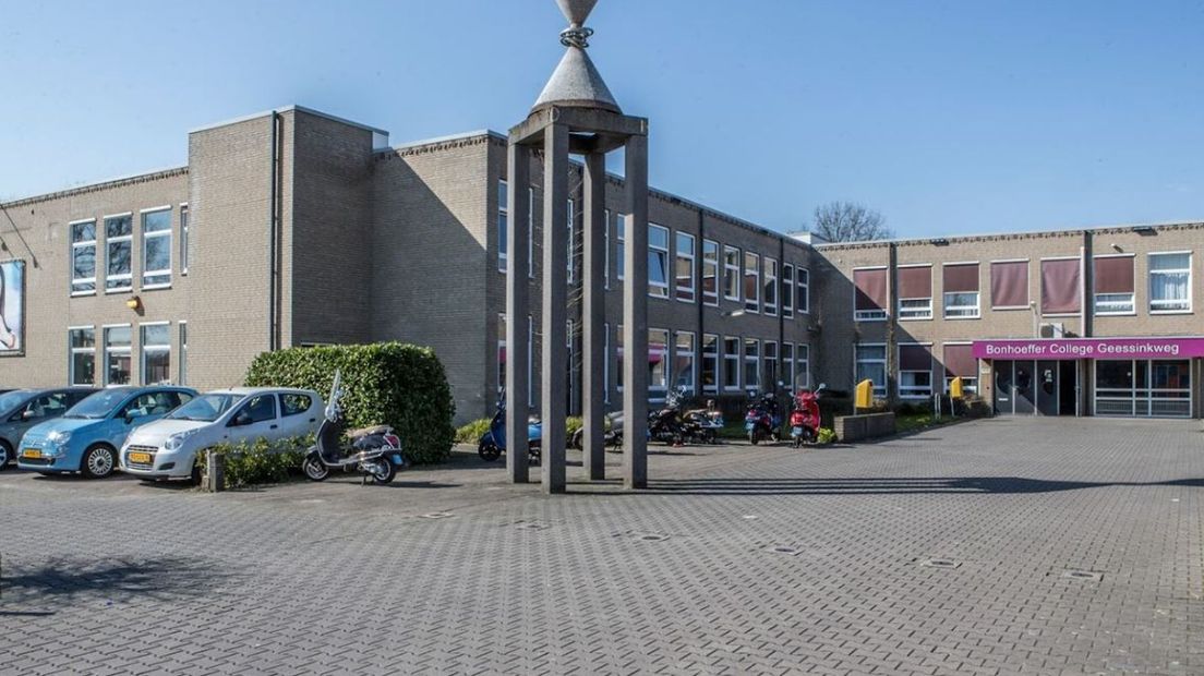 De locatie Geessinkweg van het Bonhoeffer College in Ensched