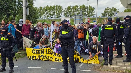 LIVE | 'Wij trekken hier een grens', zegt burgemeester over blokkade A12