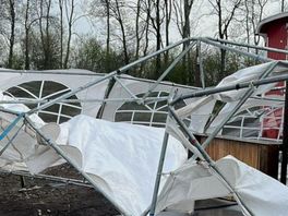 Tent bij paasvuur Annen ingestort door harde wind: 'Compleet naar de gallemiezen'