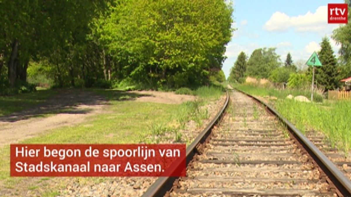 Reis over de voormalige spoorlijn van Stadskanaal naar Gieten met historische beelden
