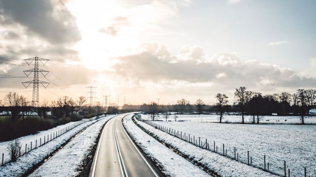 N35 bij de grens vanmorgen: nauwelijks verkeer van en naar Duitsland