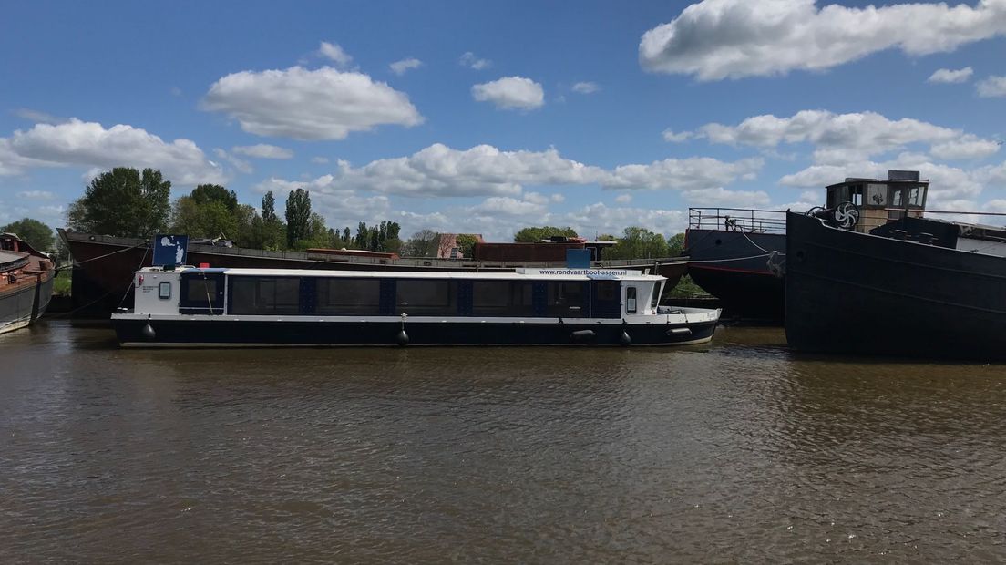 De Fluisteraar op de werf van SRF in Harlingen moet ook nog een likje verf (Rechten: RTV Drenthe / Margriet Benak)