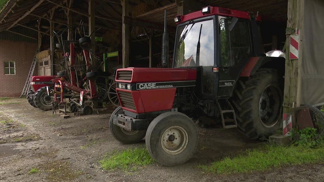 Trekker / tractor op een boerderij